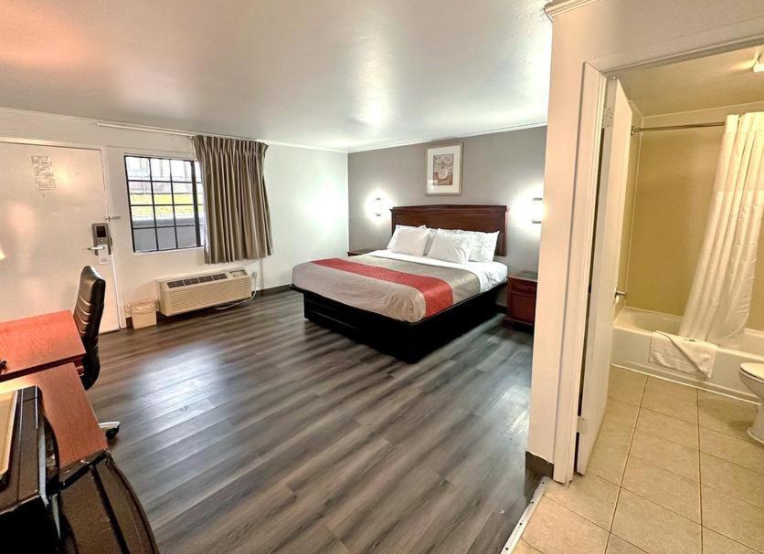 Red Carpet Inn - Stamford Extérieur photo
