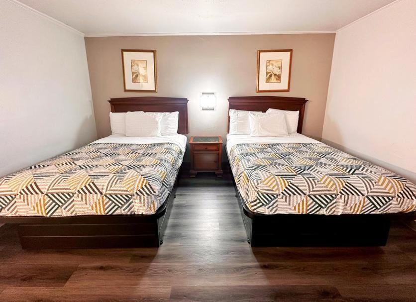 Red Carpet Inn - Stamford Extérieur photo